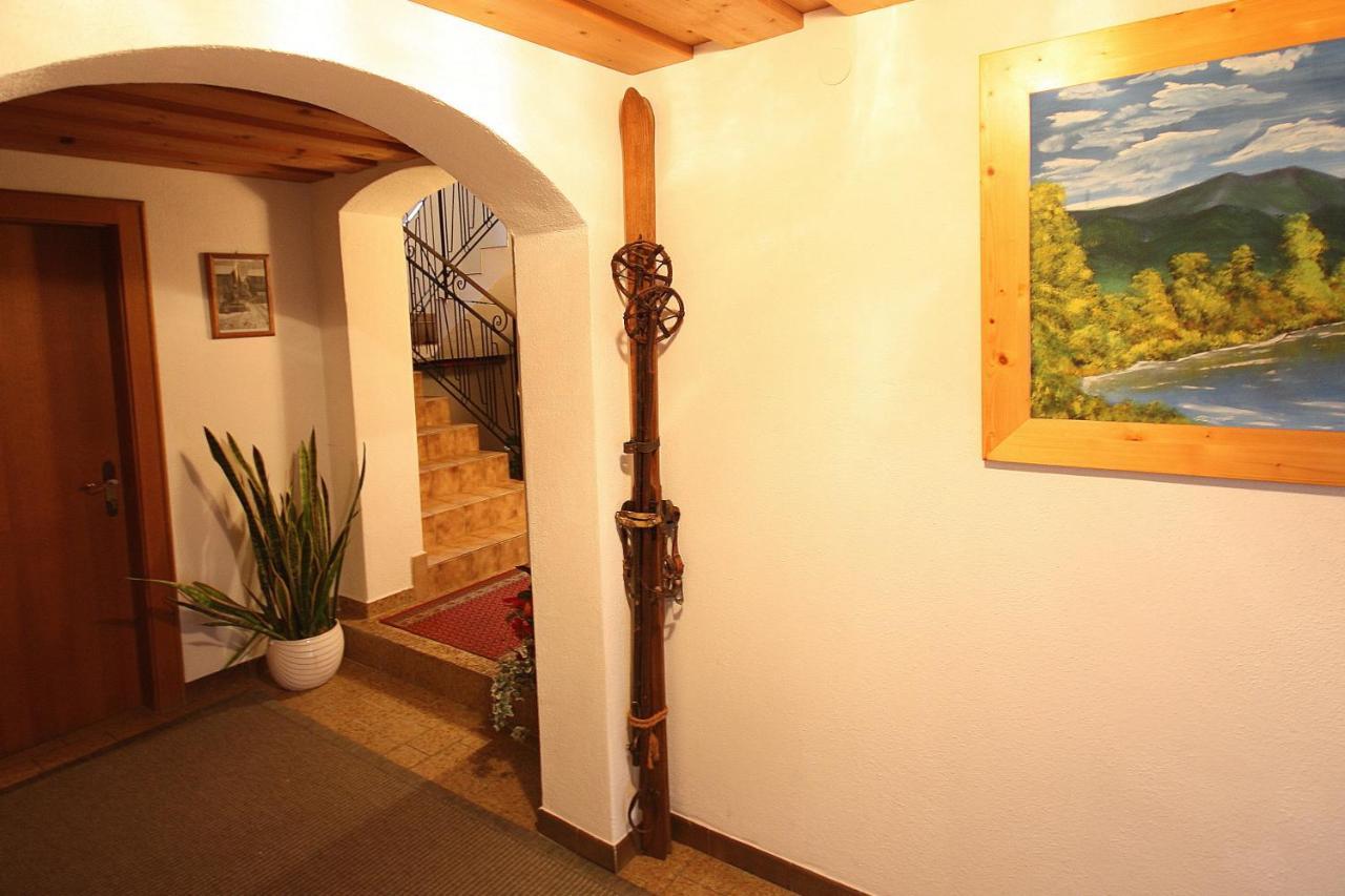 Haus Schoenjochl By Chatel Reizen Fiss Room photo