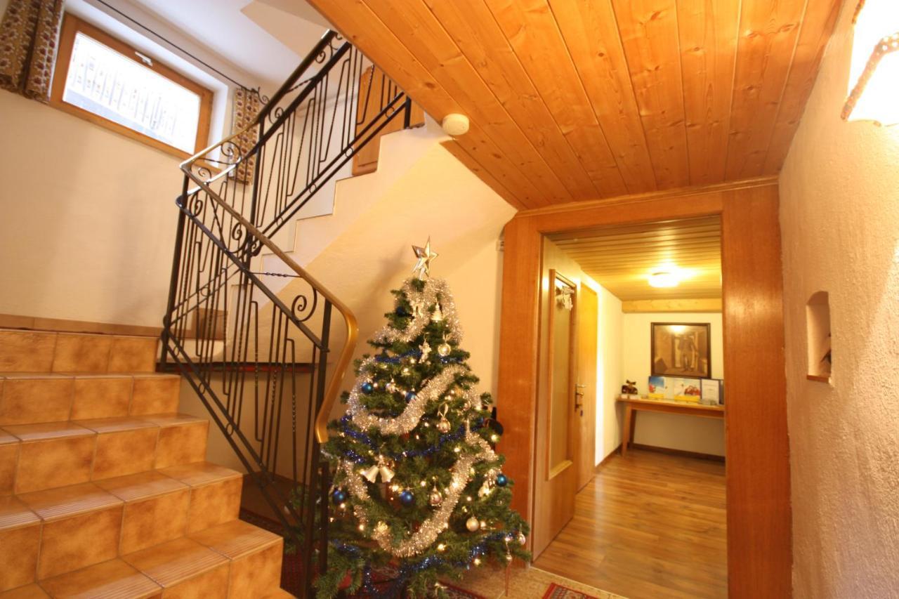 Haus Schoenjochl By Chatel Reizen Fiss Room photo